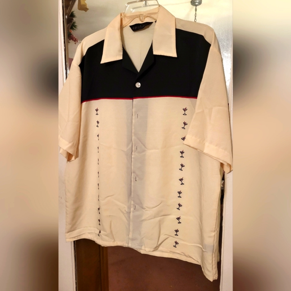 Mens casual button down shirt Size L